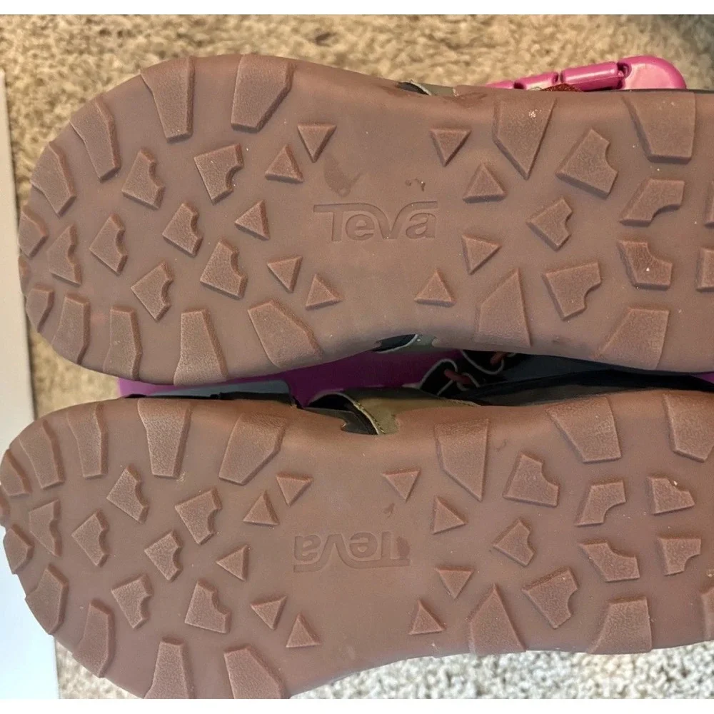 NWOB Teva Flintwood Sandals Olive Green Men's Sz 12 Outdoor Gorpcore